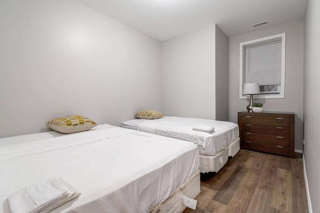 Suite 1 On Southport 4 Queen Beds Chicago Extérieur photo